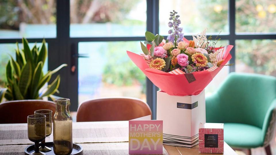 2025 MOTHER'S DAY PRODUCT INTERFLORA BRAND IMAGERY_1