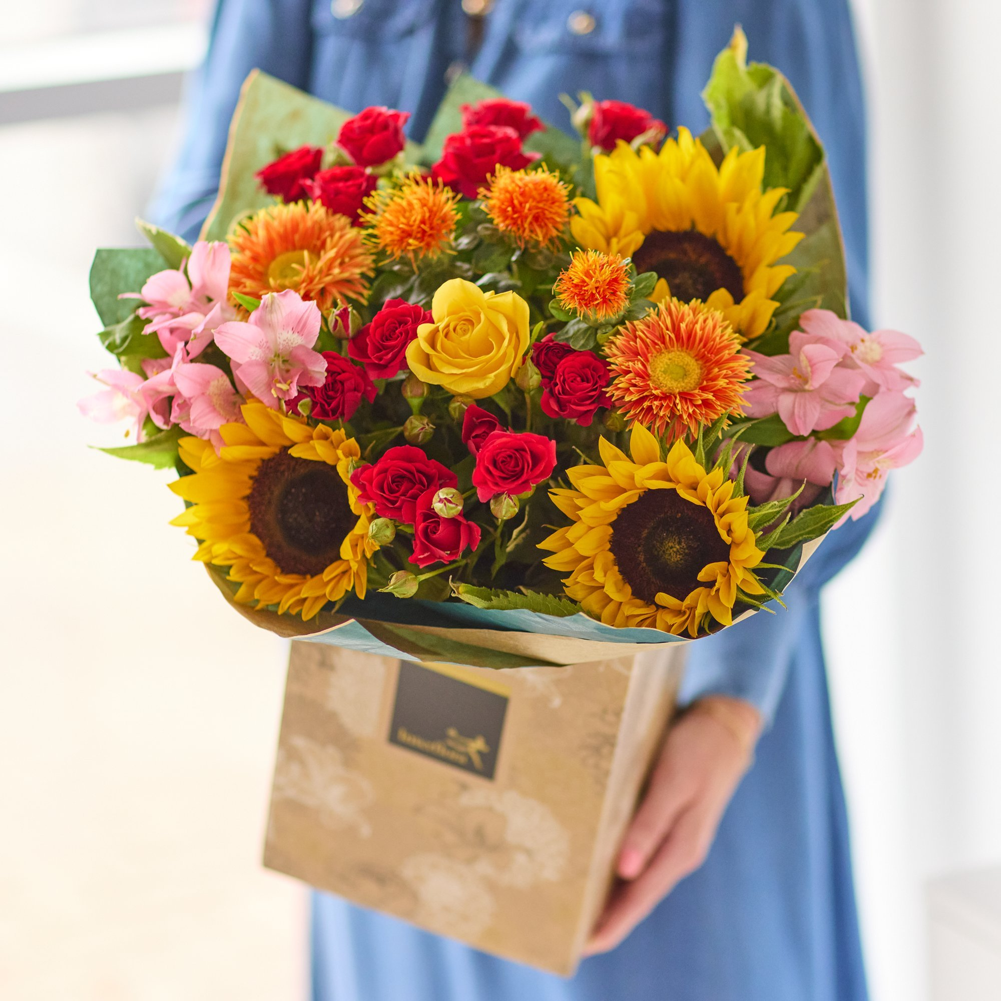 Beautiful Classic Autumn Bouquet without Lilies image