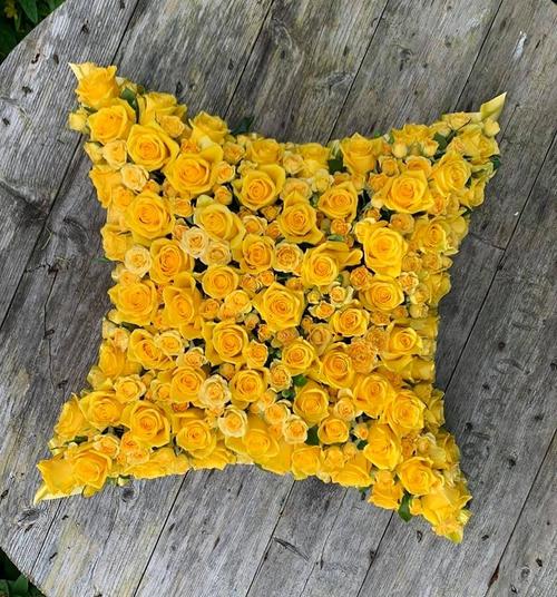 AndreaChant-bespoke-funeral-pillow-tribute