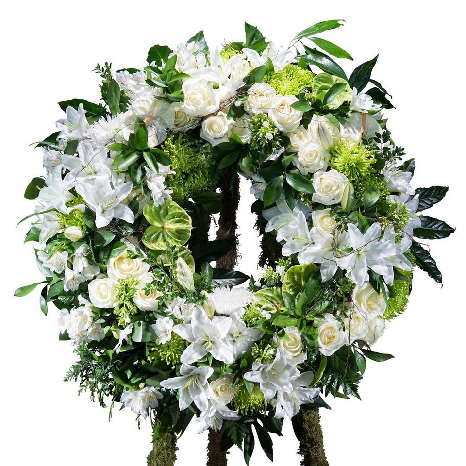 Image 1 of 1 of Classic White Wreath