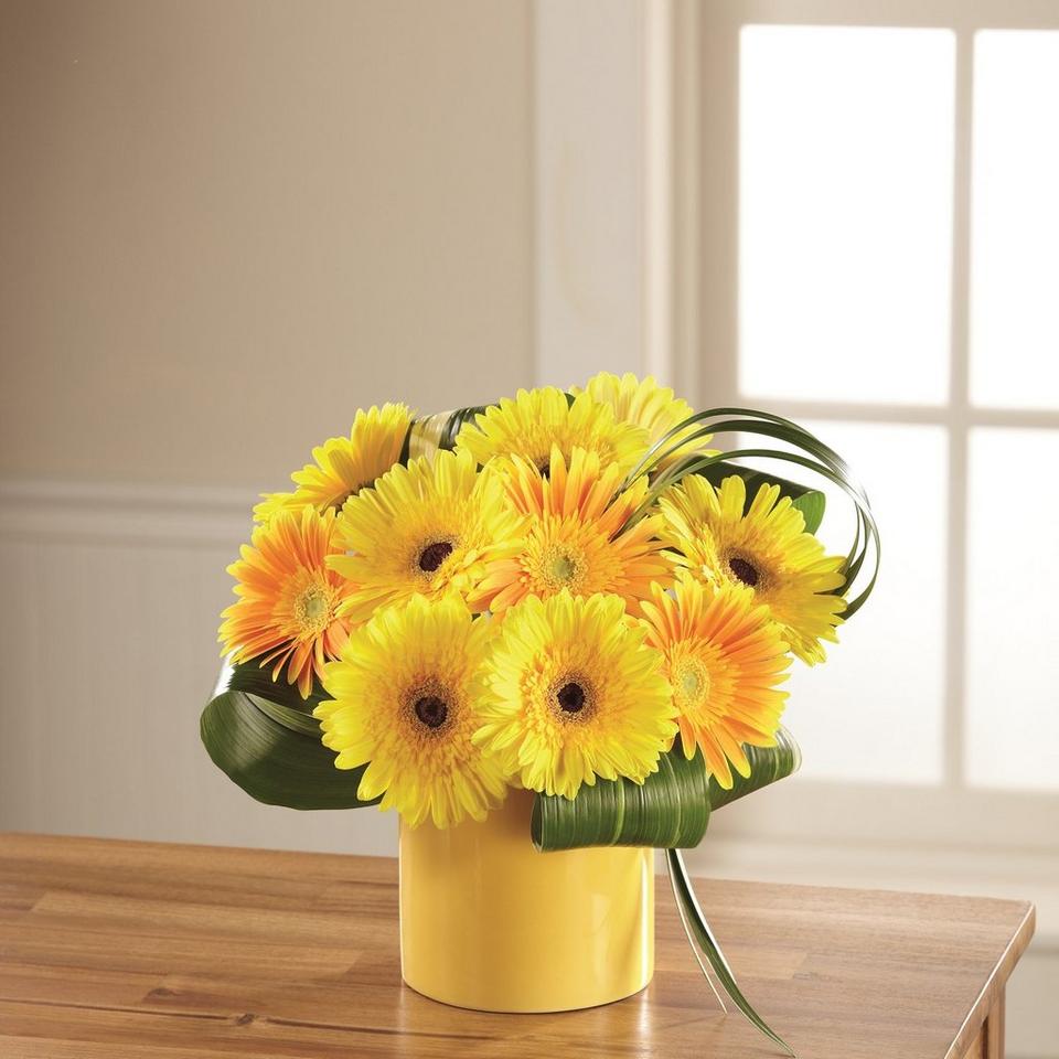 Image 1 of 1 of The FTD Sunny Surprise Bouquet C5-5156