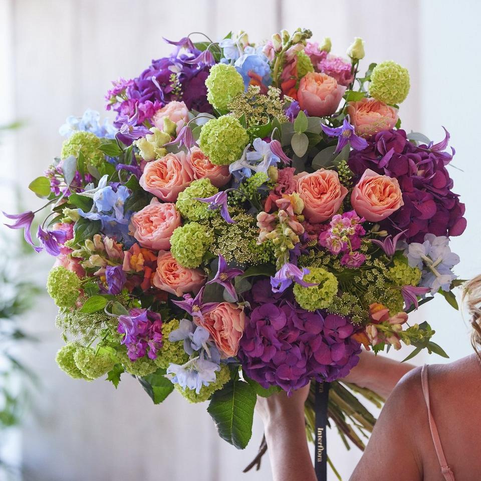 Pure Luxury Bright Bouquet