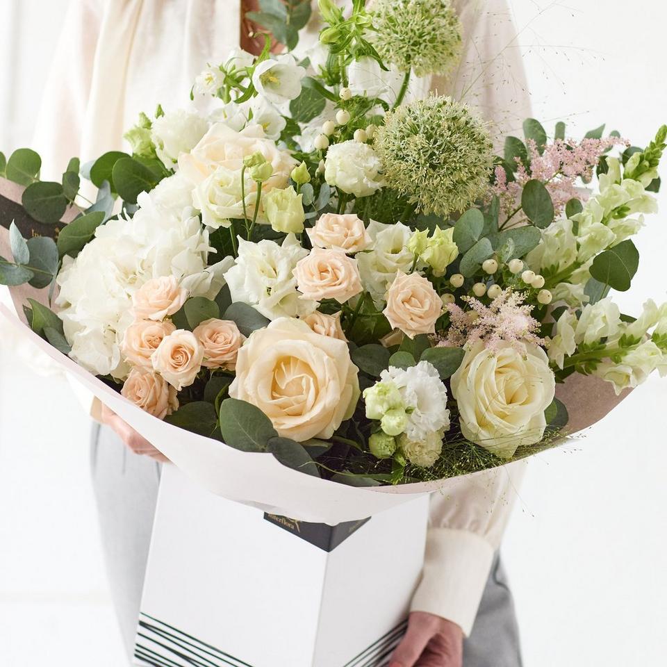 Sumptuous Neutral Bouquet
