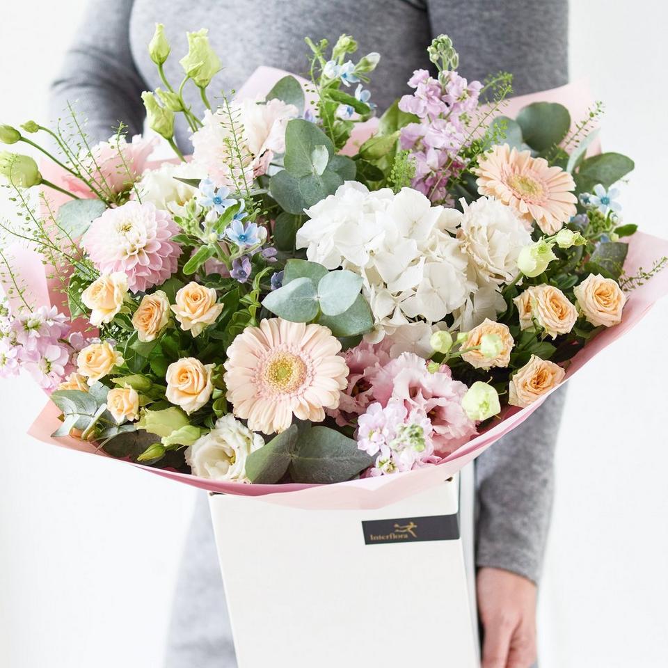 Lavish Pastel Bouquet