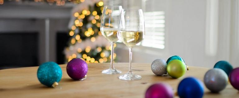 Category-Mobile-cropped_0000_christmas-drinks-baubles