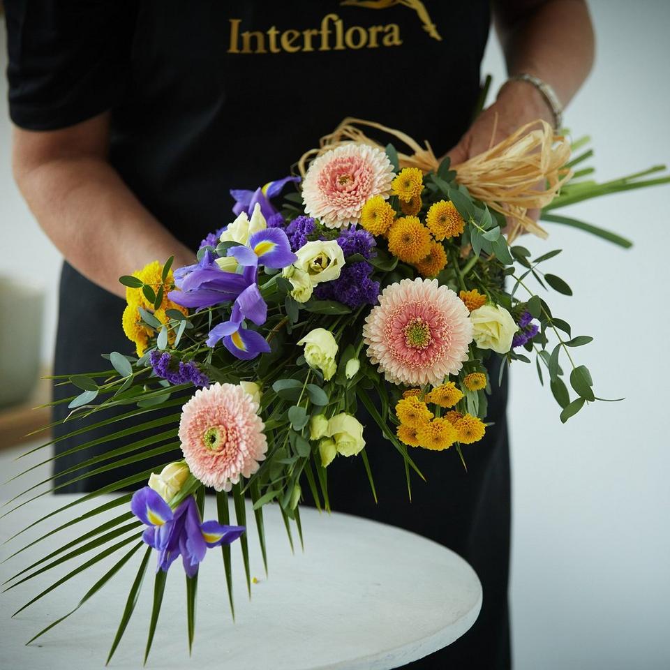 Meaningful tributes, made by hand