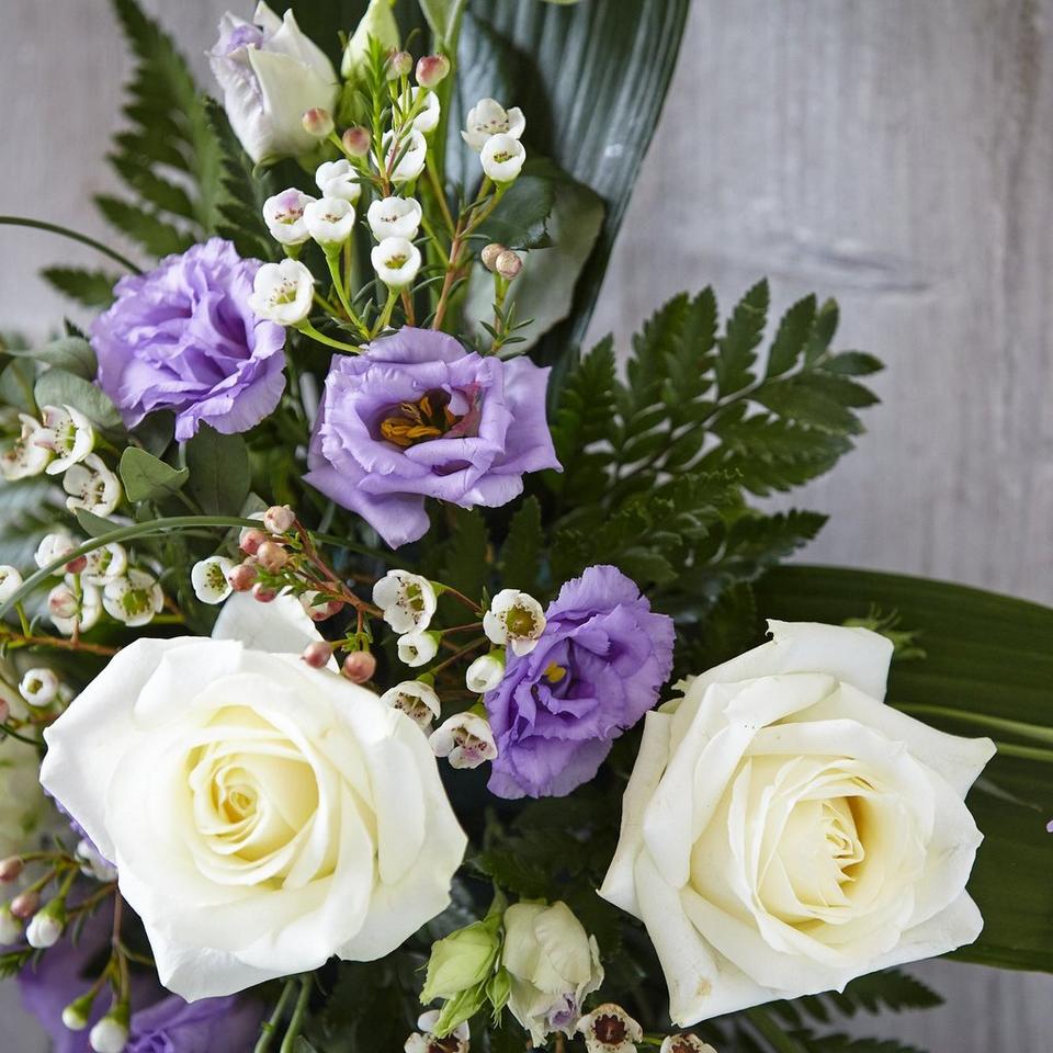 Meaningful tributes, made by hand