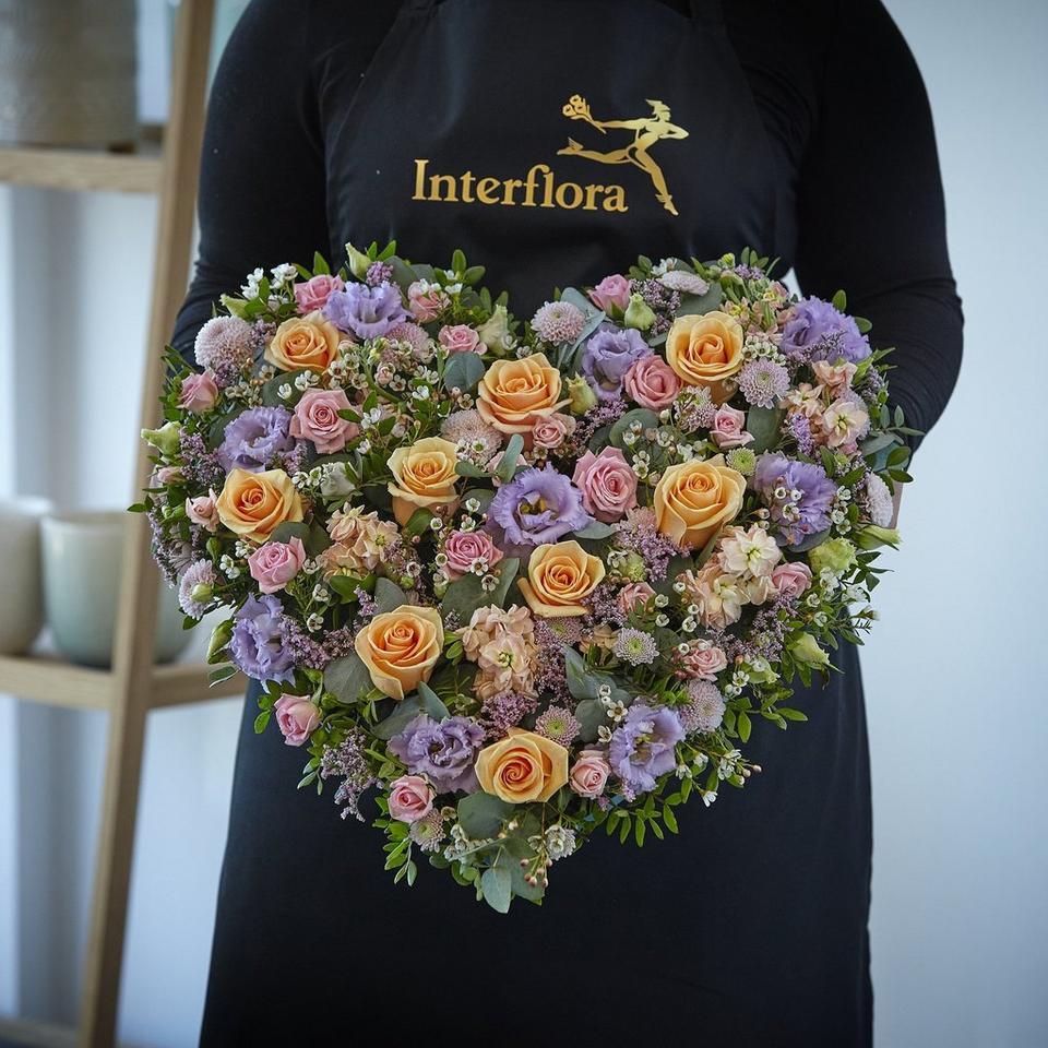 Meaningful tributes, always hand-crafted