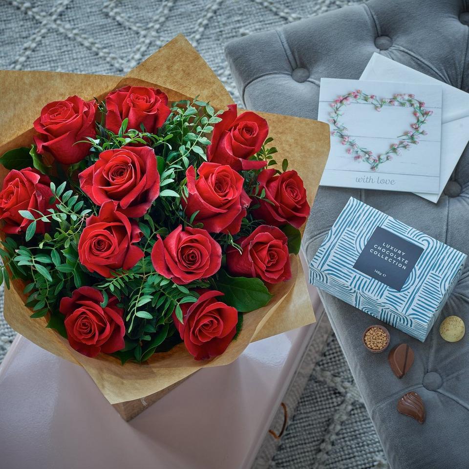 Hand-tied Bouquet Anniversary Gift Set