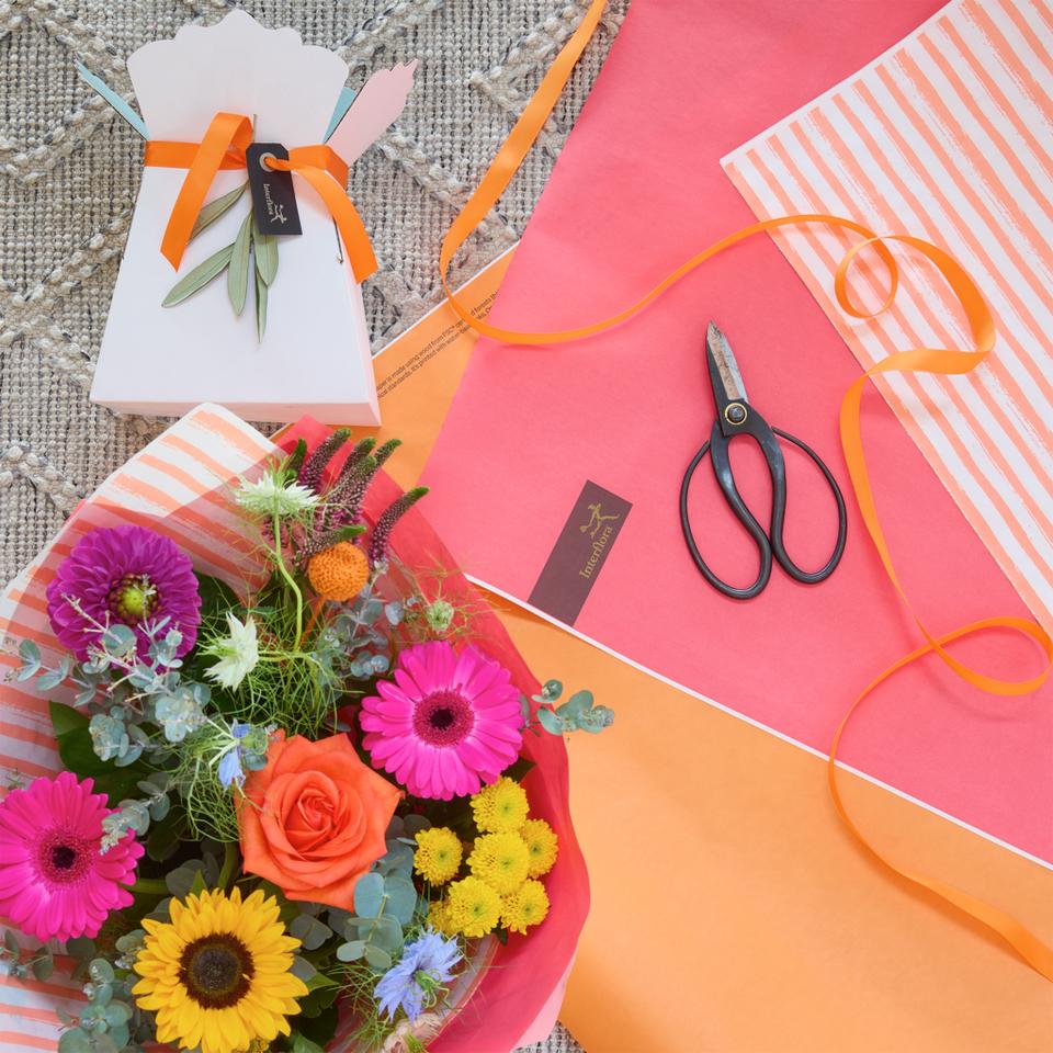Image 4 of 4 of Bright Summer Trending Gift Box