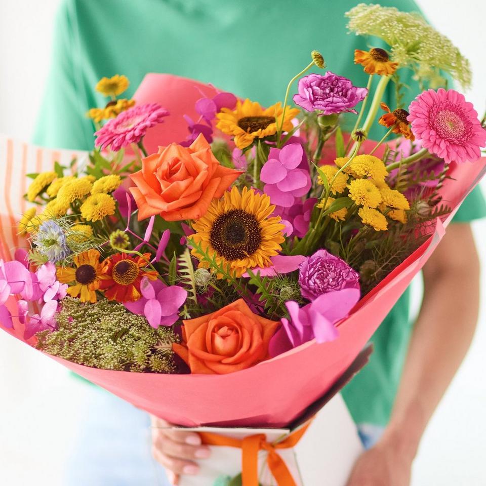 Summer Radiance Trending Bouquet Without Lilies
