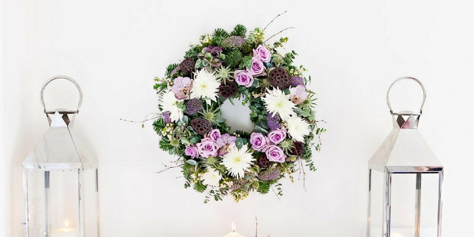 How-to-make-a-real-flower-Christmas-wreath-9