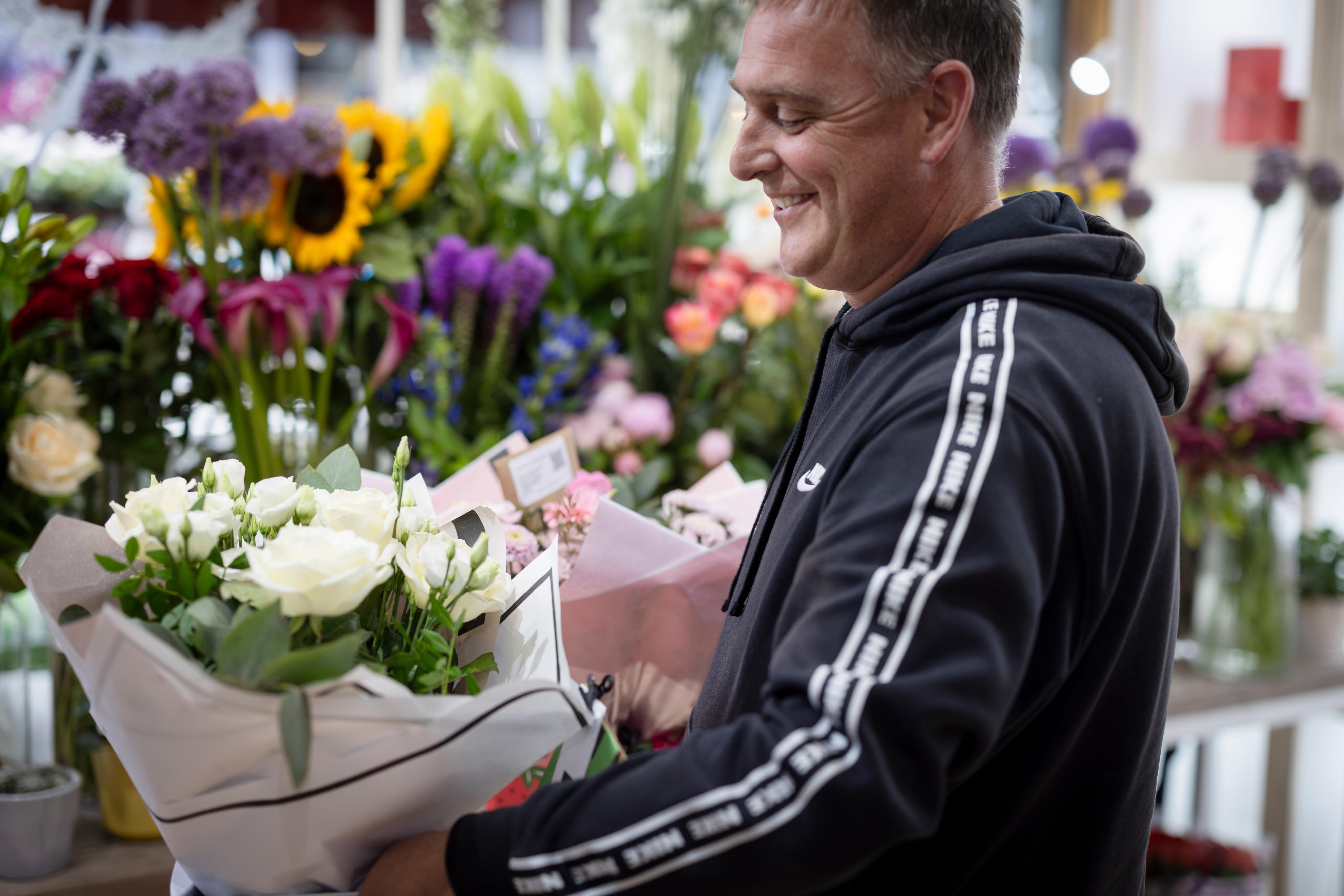 Flower Delivery | Send Flowers Online | Interflora