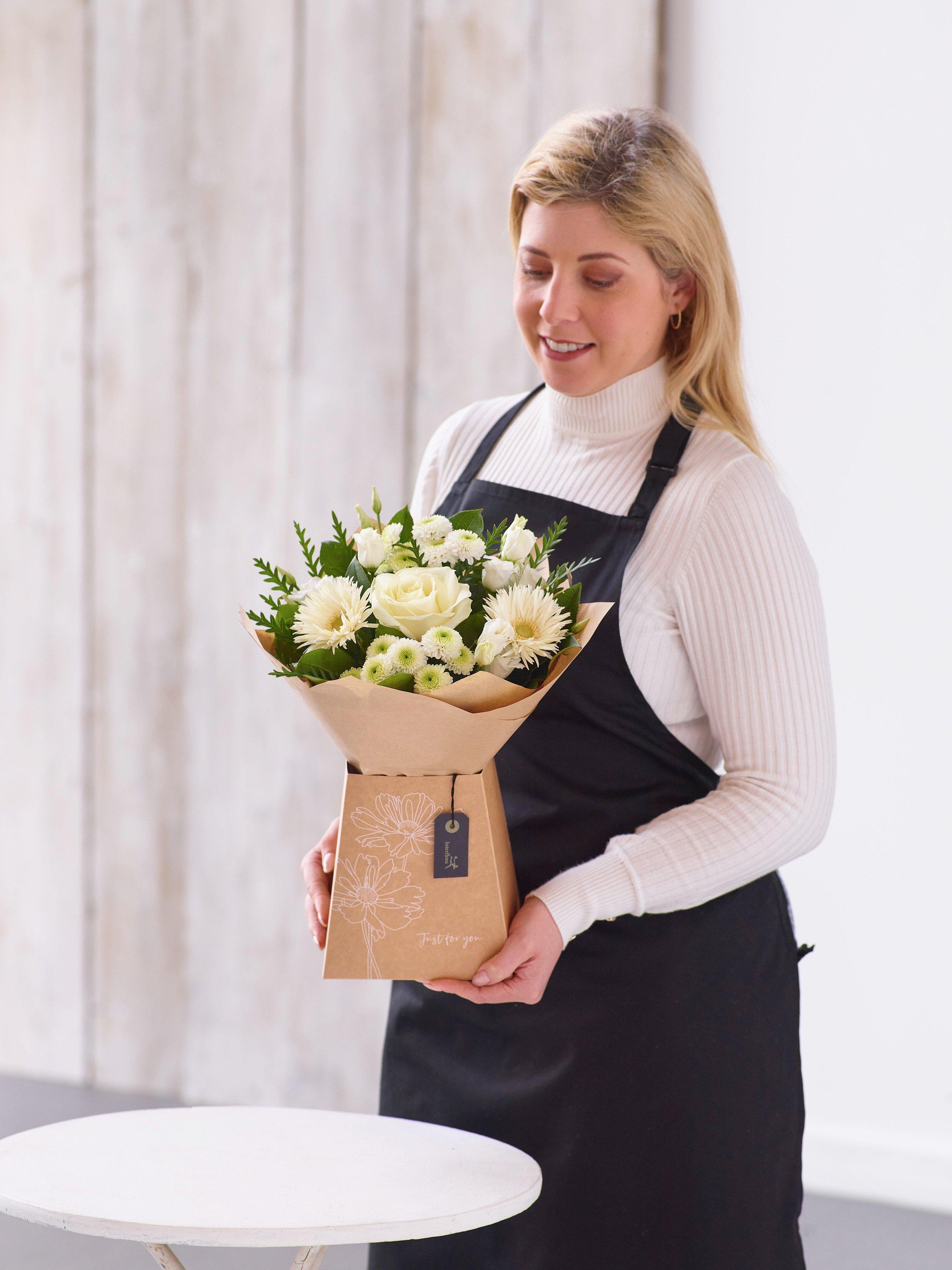 InterFlora220221-GBOXN1(DAYLIGHT)