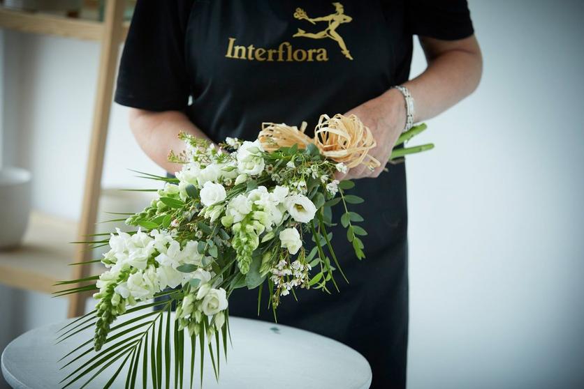 Interflora-florist-funeral-tribute-arrangement