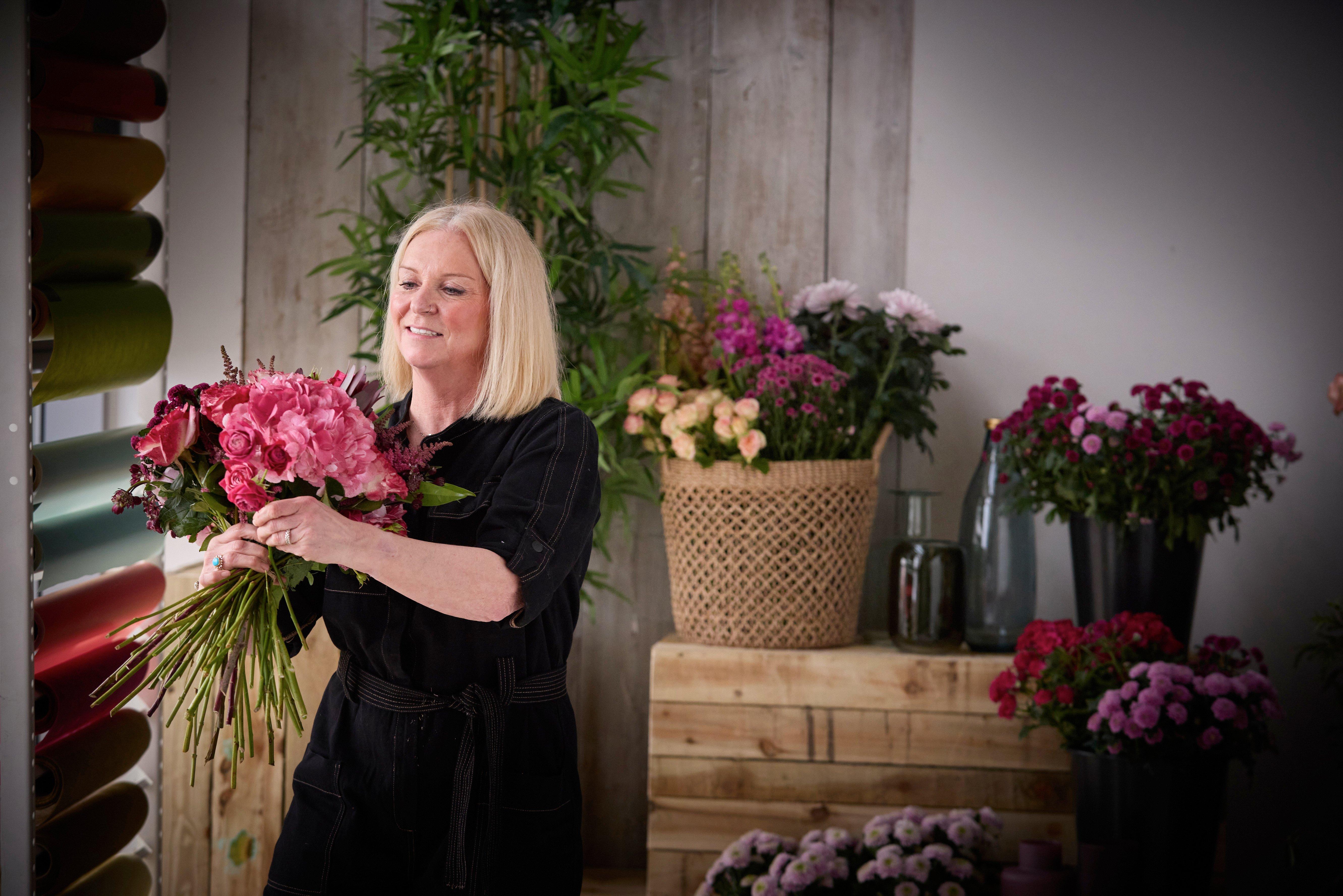 Good Luck Flowers Same Day Order By 3pm Interflora