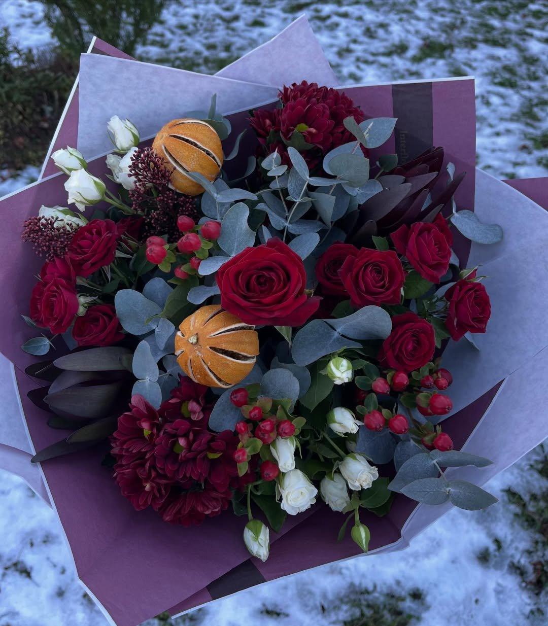 MUST CREDIT flowers_by_suzanne Made by Holly