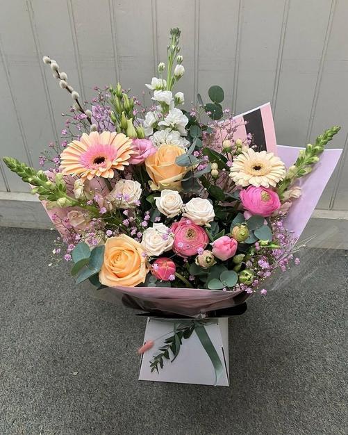 MUSTCREDIT westmount_flowers Made by Alex