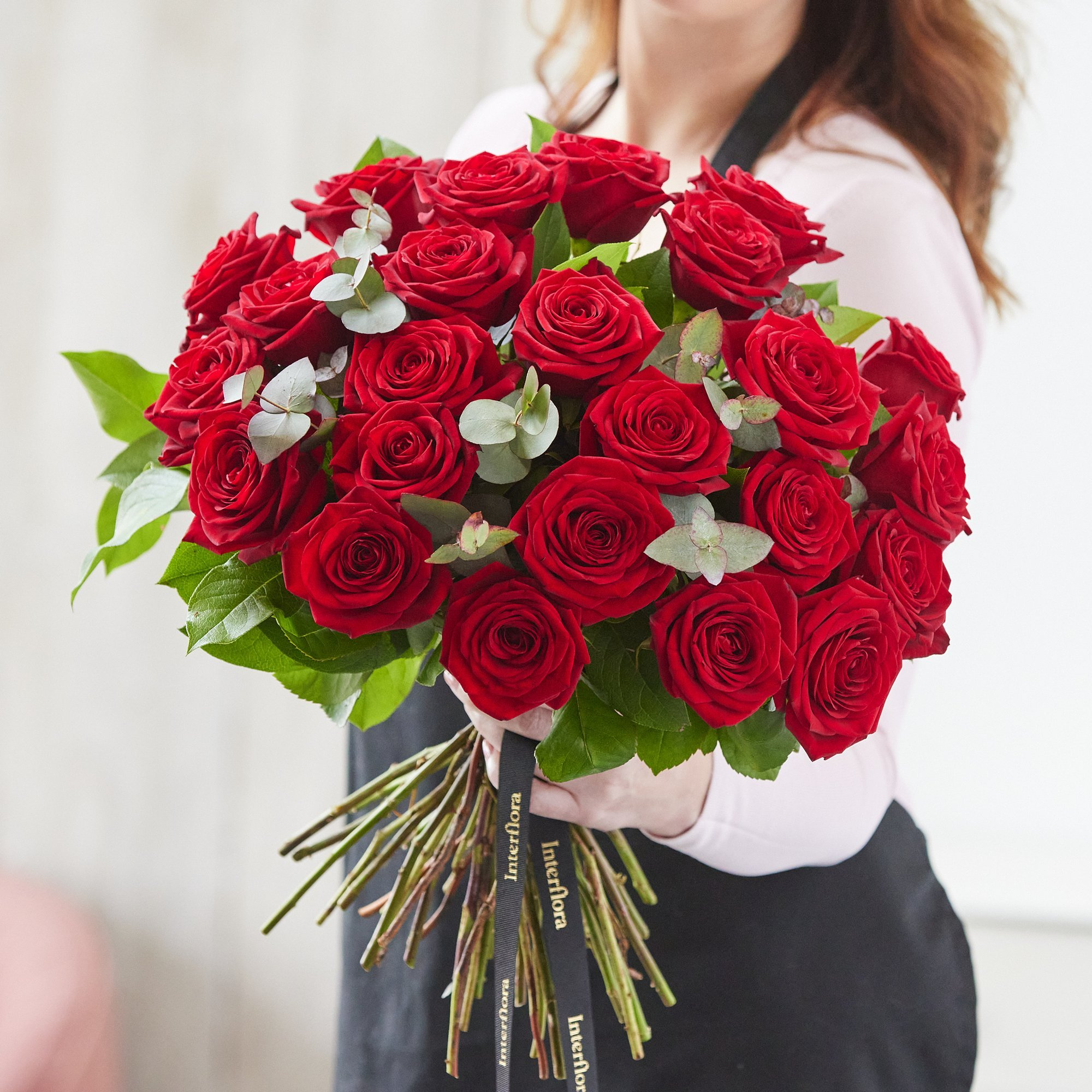 24 Sumptuous Red Roses image