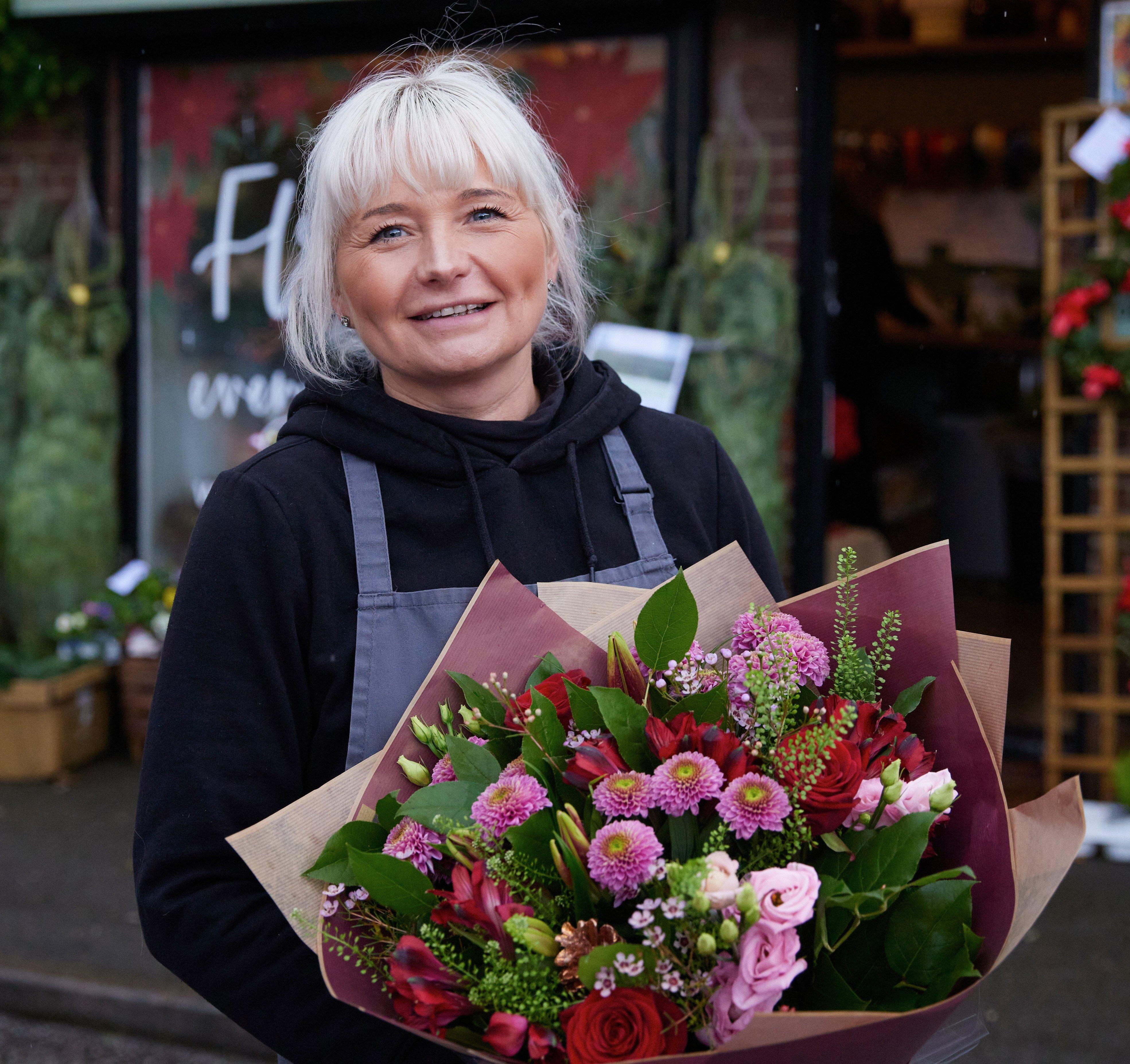 SHOPS_121223-03716-CROP