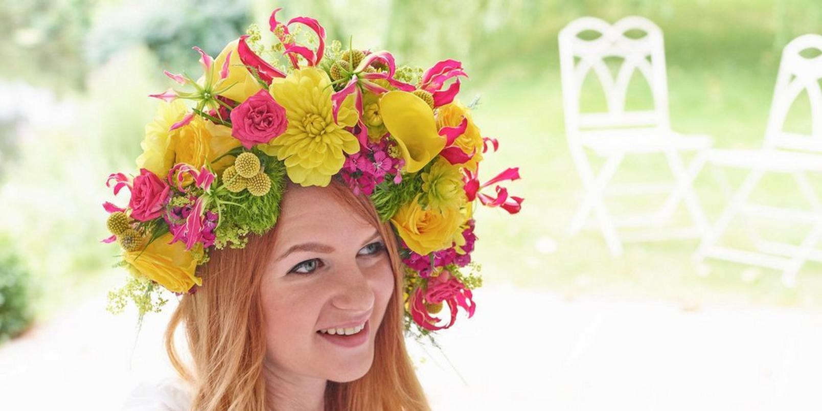 Untitled-design-6-flowers-in-hair