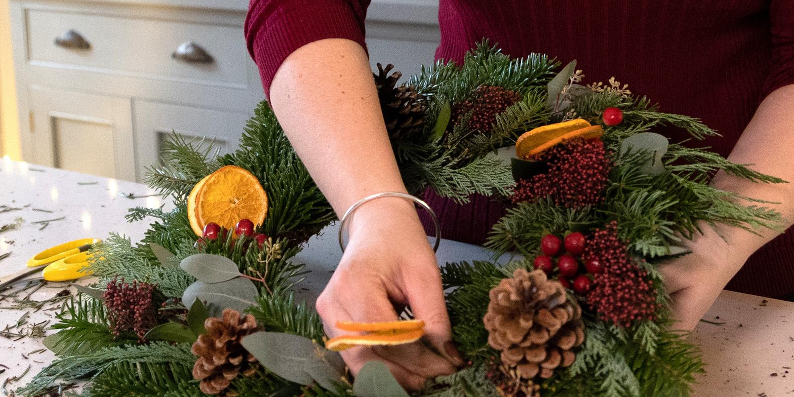 adding_wreath_decoration