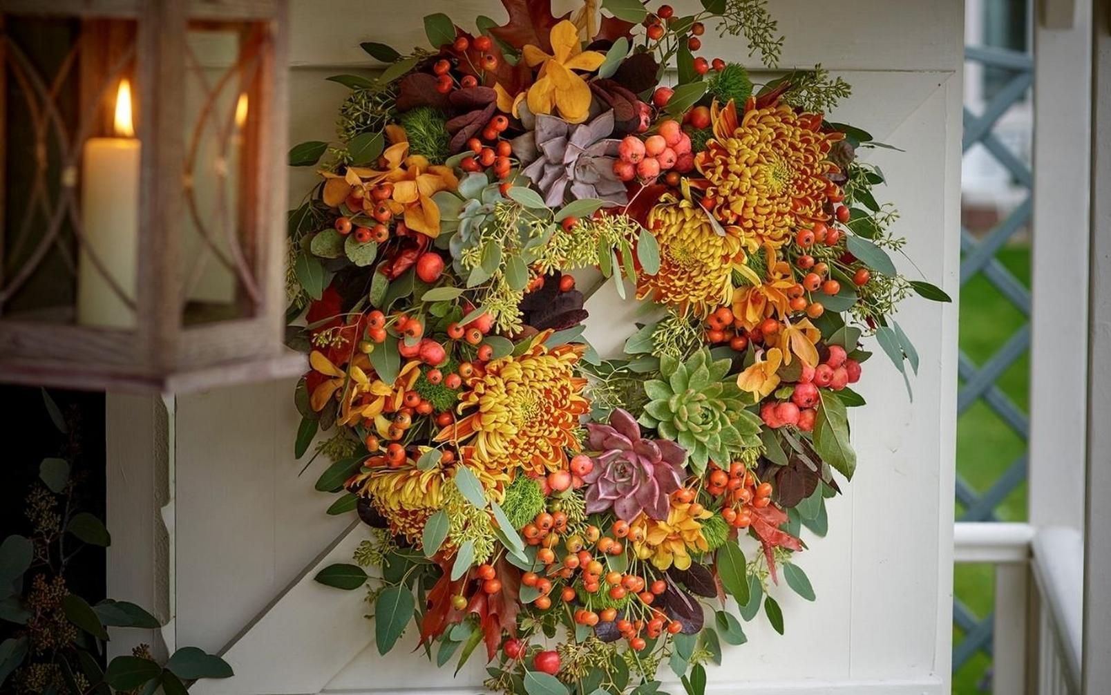 autumn-wreath-orange-green-red