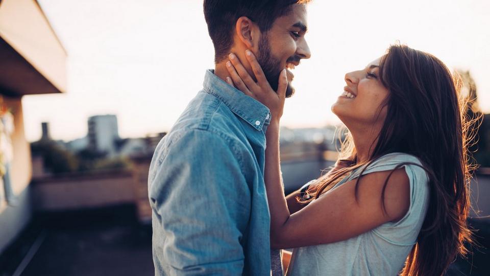 couple-smiling-at-eachother