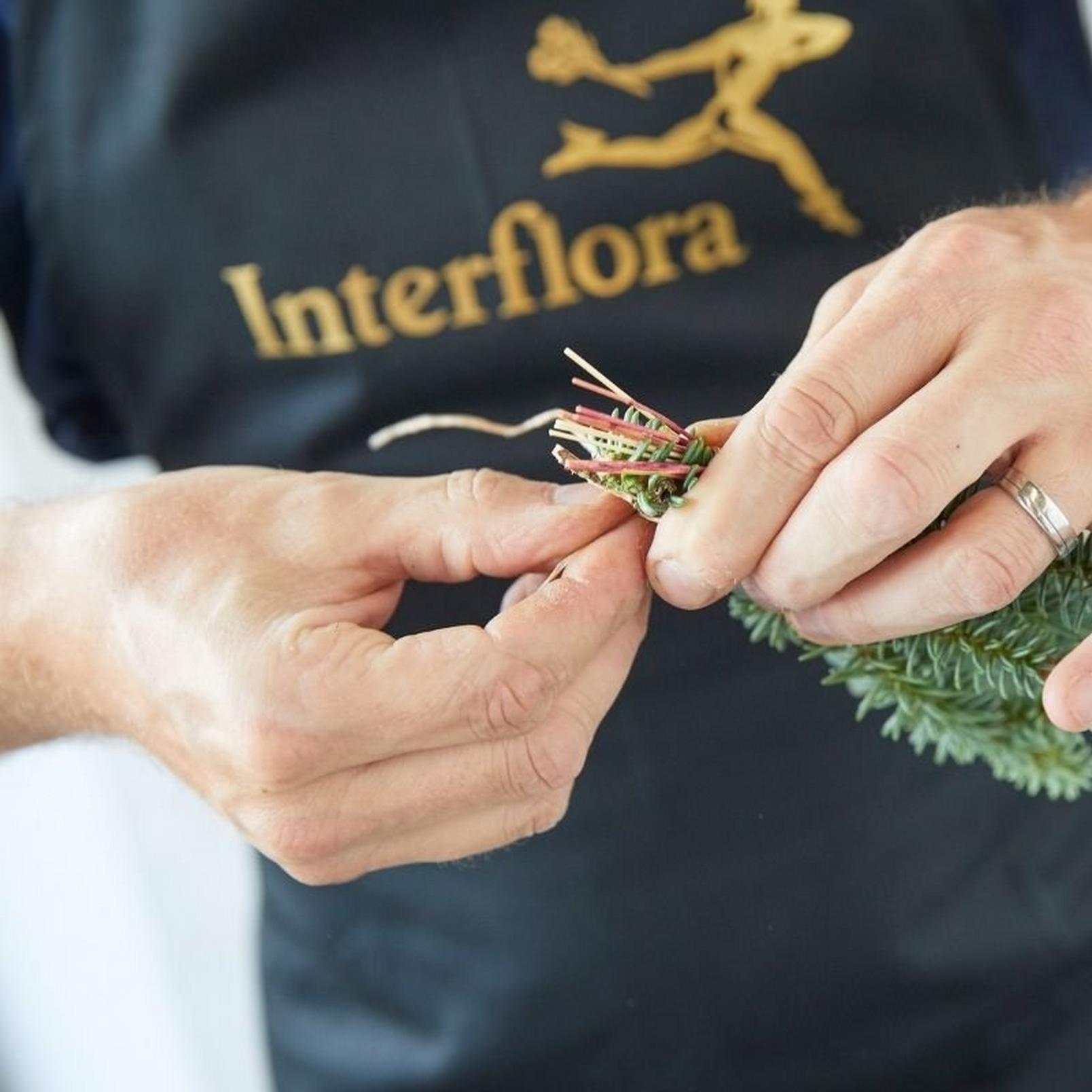 eco-friendly-wreath1-23