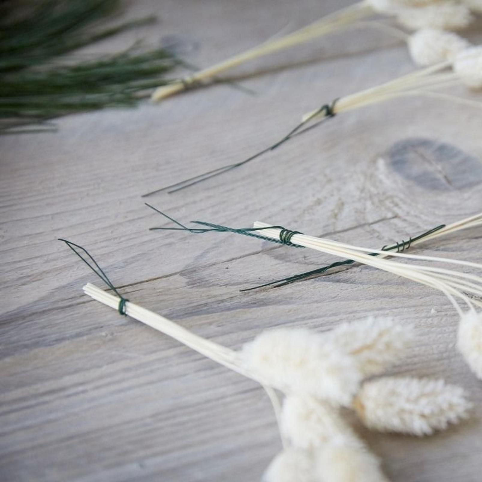 how_to_make_a_foilage_Christmas_wreath-7