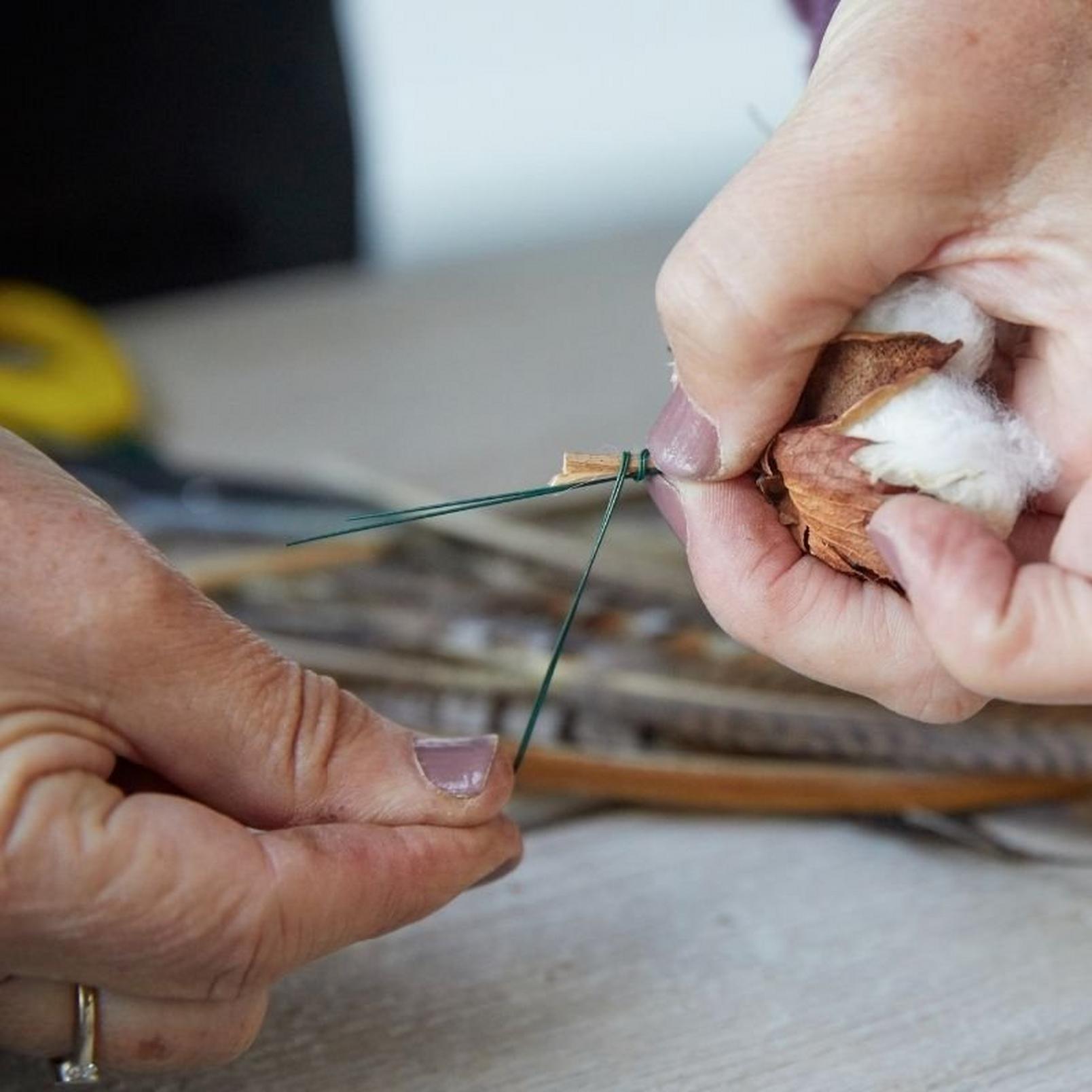 how_to_make_a_foilage_Christmas_wreath-8