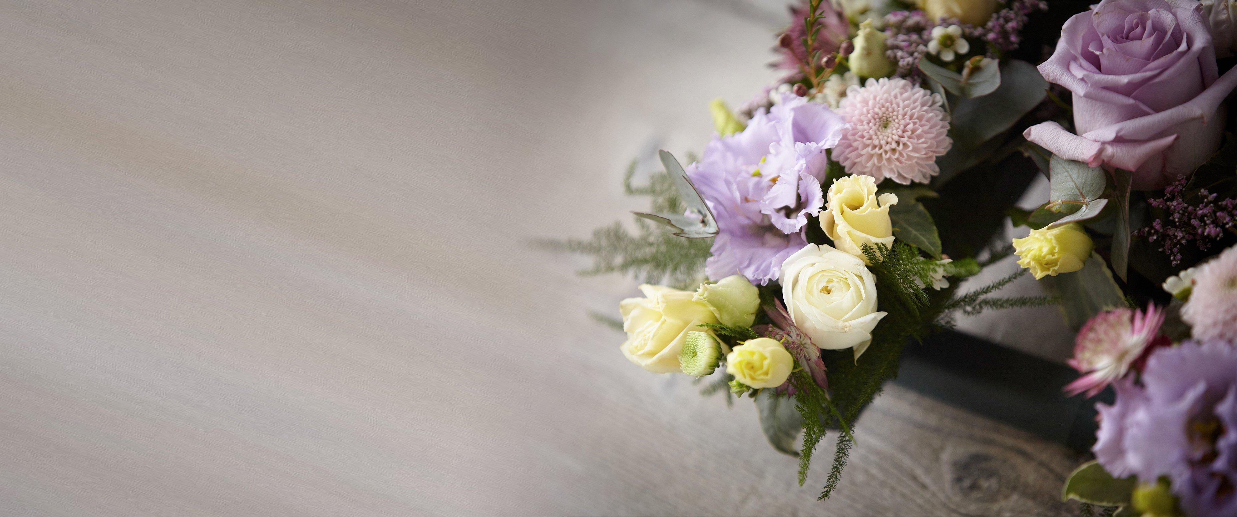 interflora-funeral-product-tribute-pastels-banner