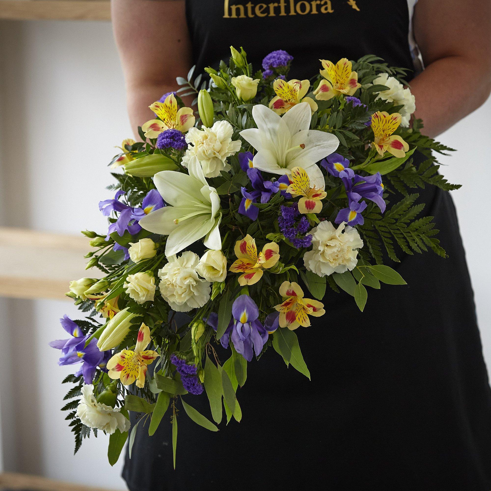 How to Express Condolence Messages & Quotes Interflora