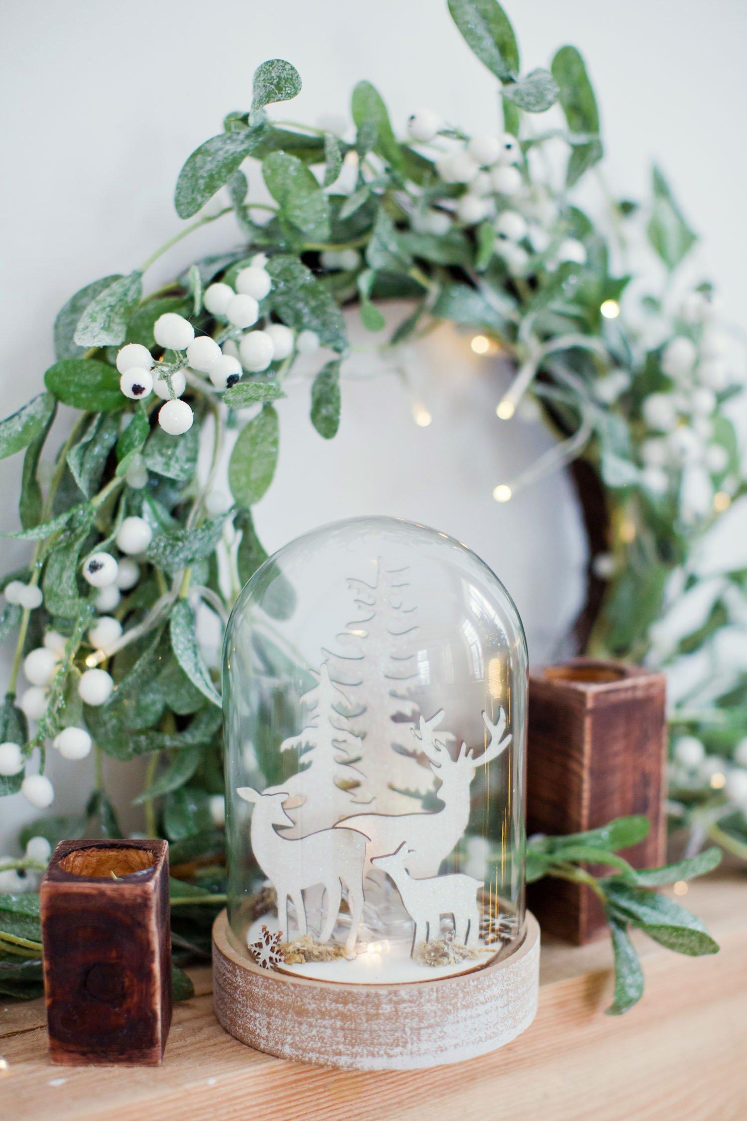 mistletoe-arrangement-ornament