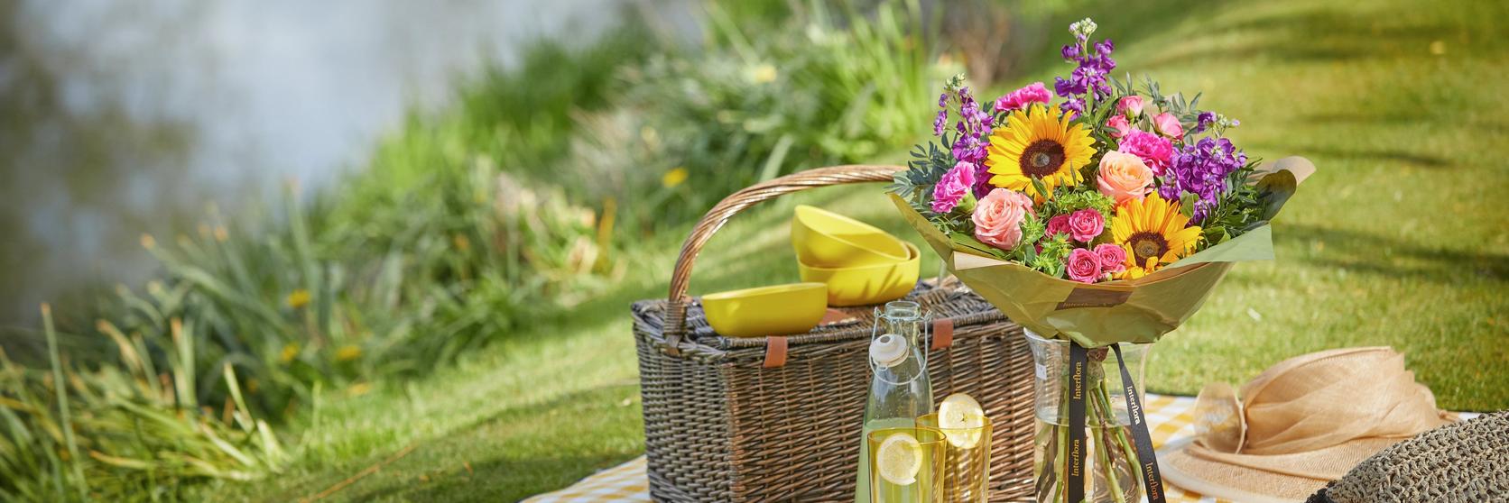 picnic--sunflower-bouquet