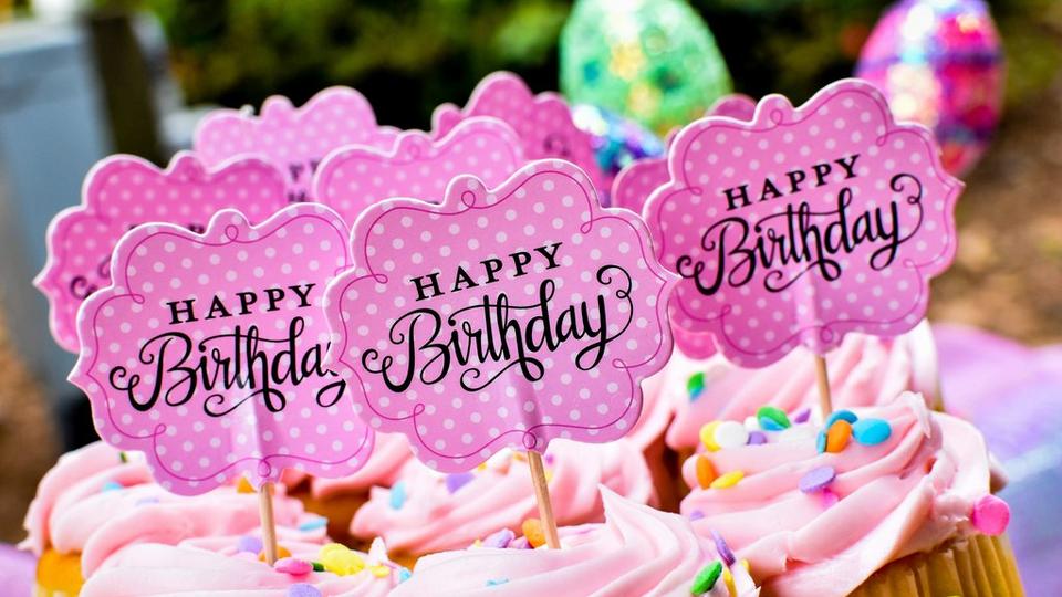 pink-birthday-cake
