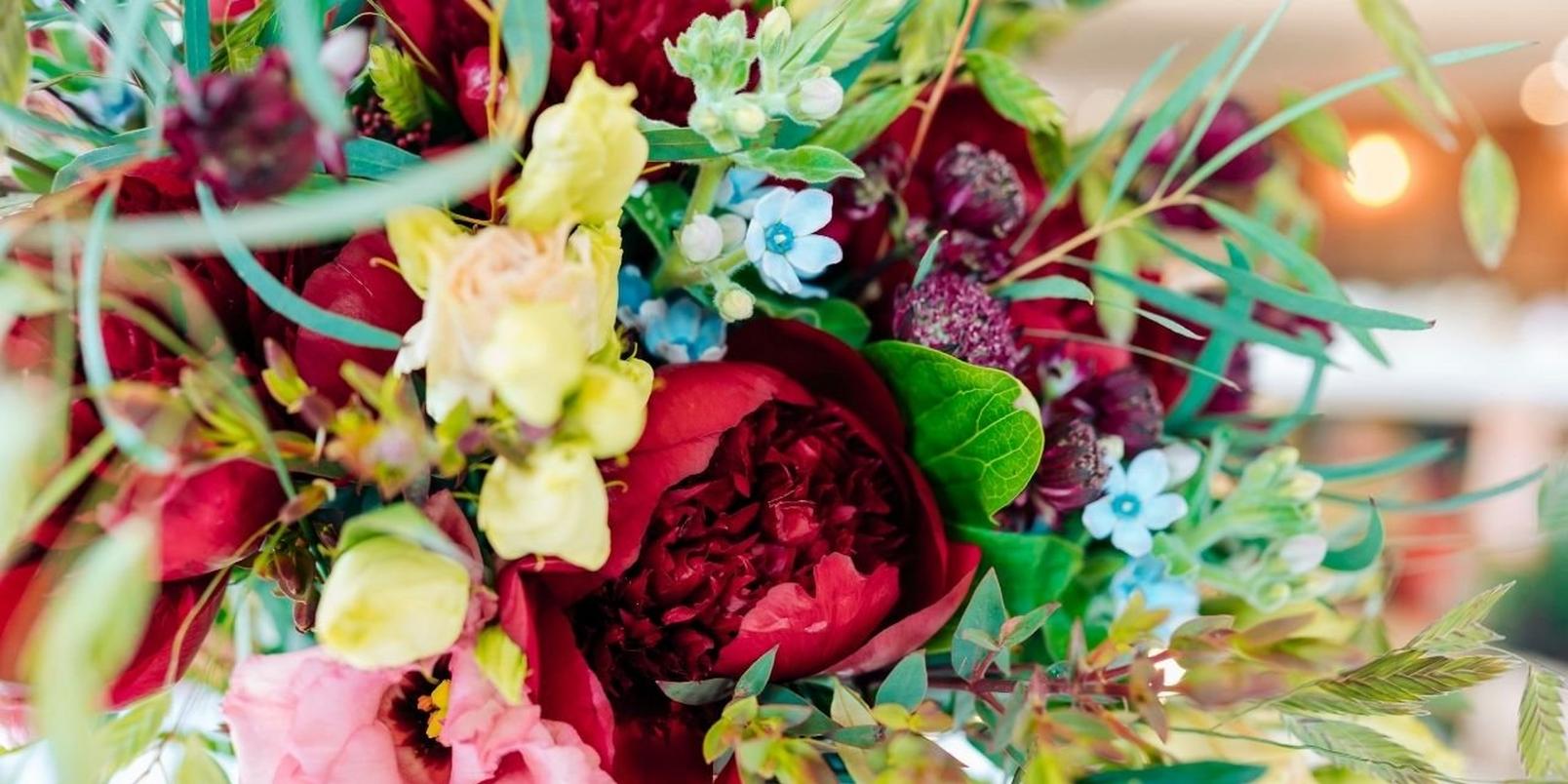 red_peony_bouquet