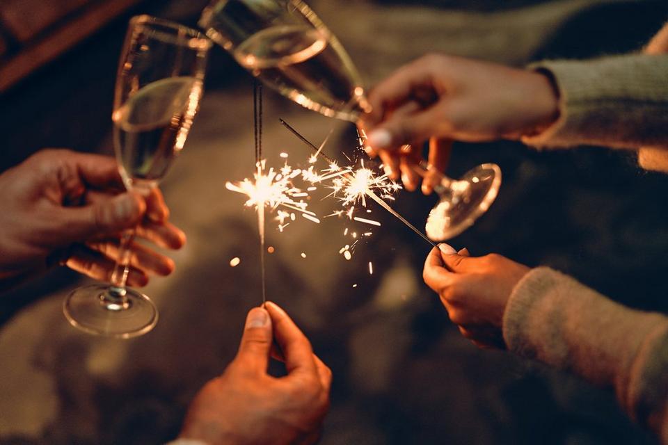 sparklers-and-champagne