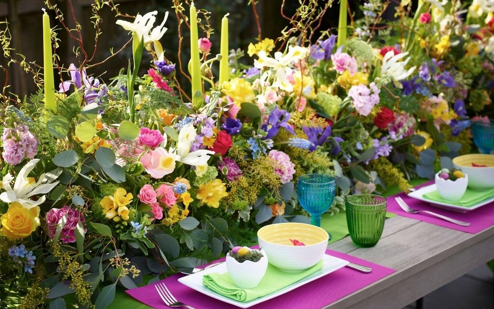 spring-flower-centrepiece-yellow-green-pink