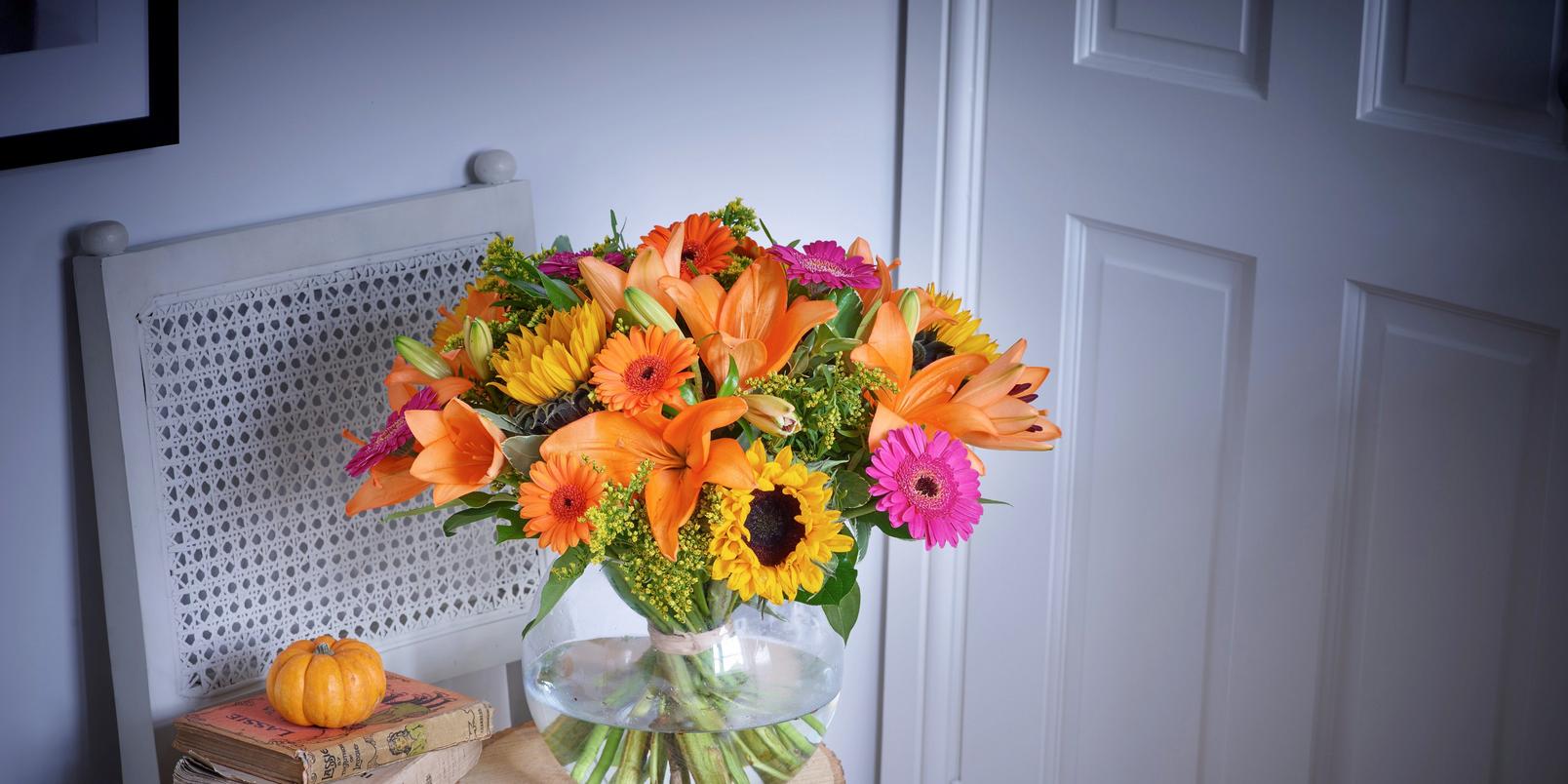 summer-flowers-vase-sunflower-lilies-gerbera