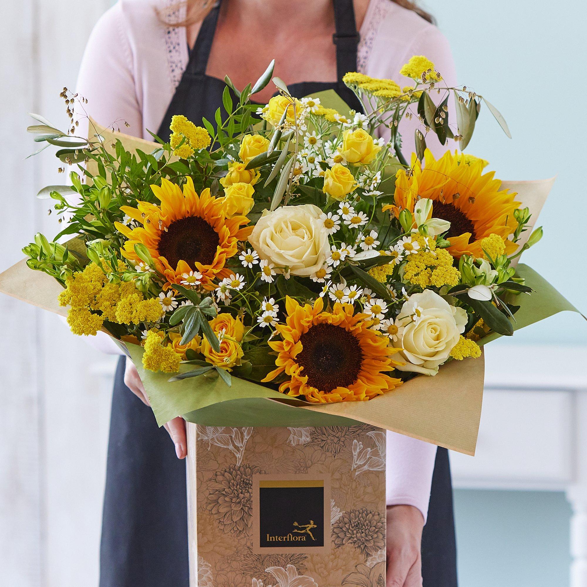 sunflower-hand-tied-bouquet-1