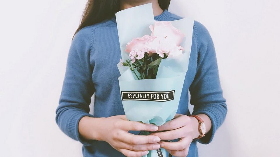 sympathy-bouquet-roses-pink