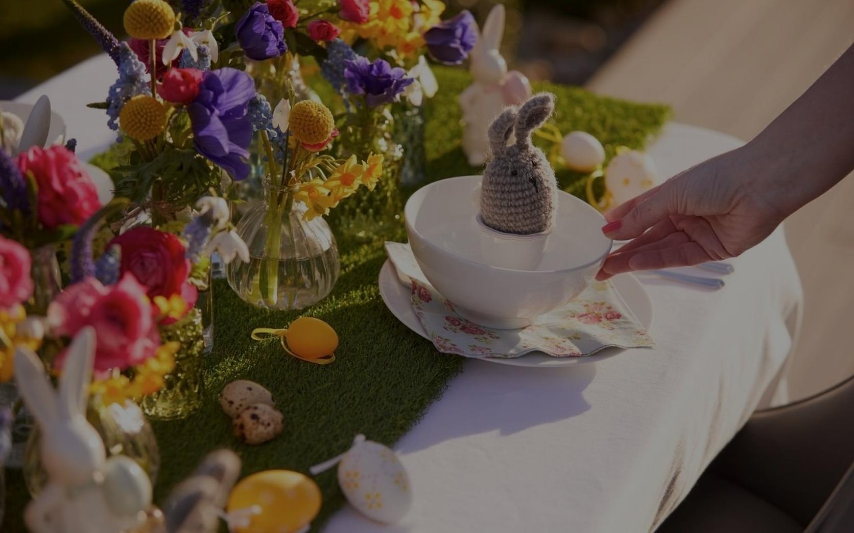 table-arrangements-easter-teacups