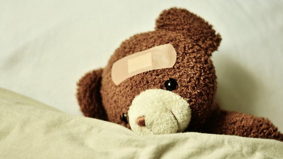 teddy-bear-in-bed-poorly